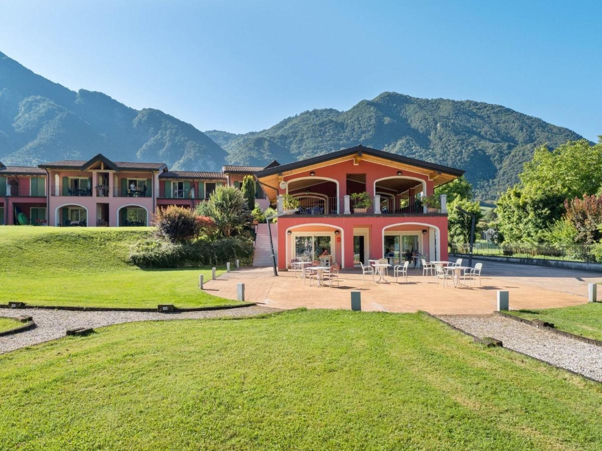 Spacious Apartment In Idro With Shared Pool Crone Esterno foto