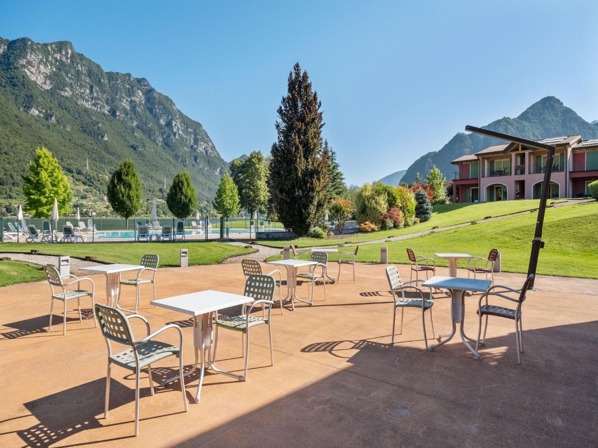 Spacious Apartment In Idro With Shared Pool Crone Esterno foto