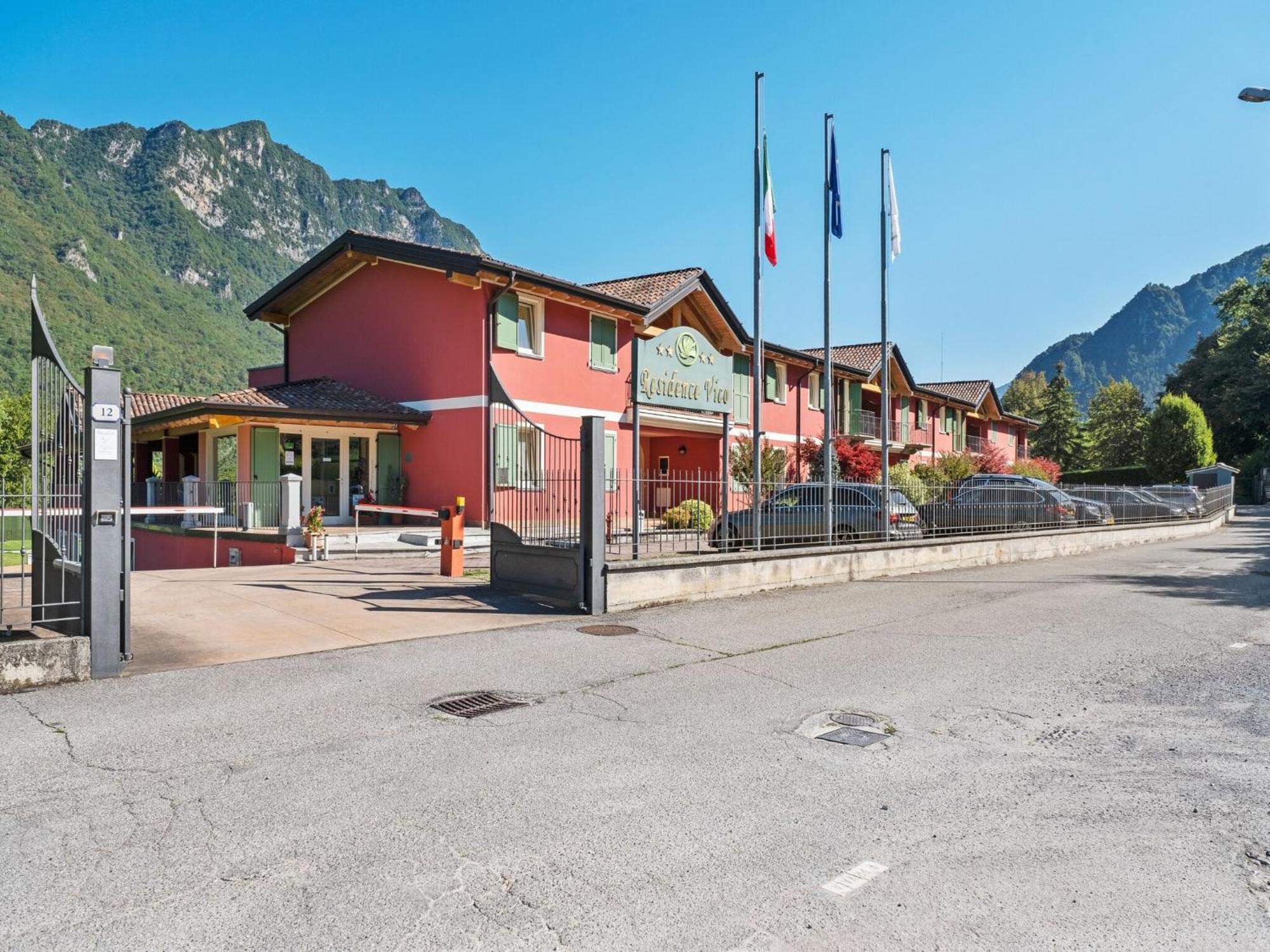 Spacious Apartment In Idro With Shared Pool Crone Esterno foto
