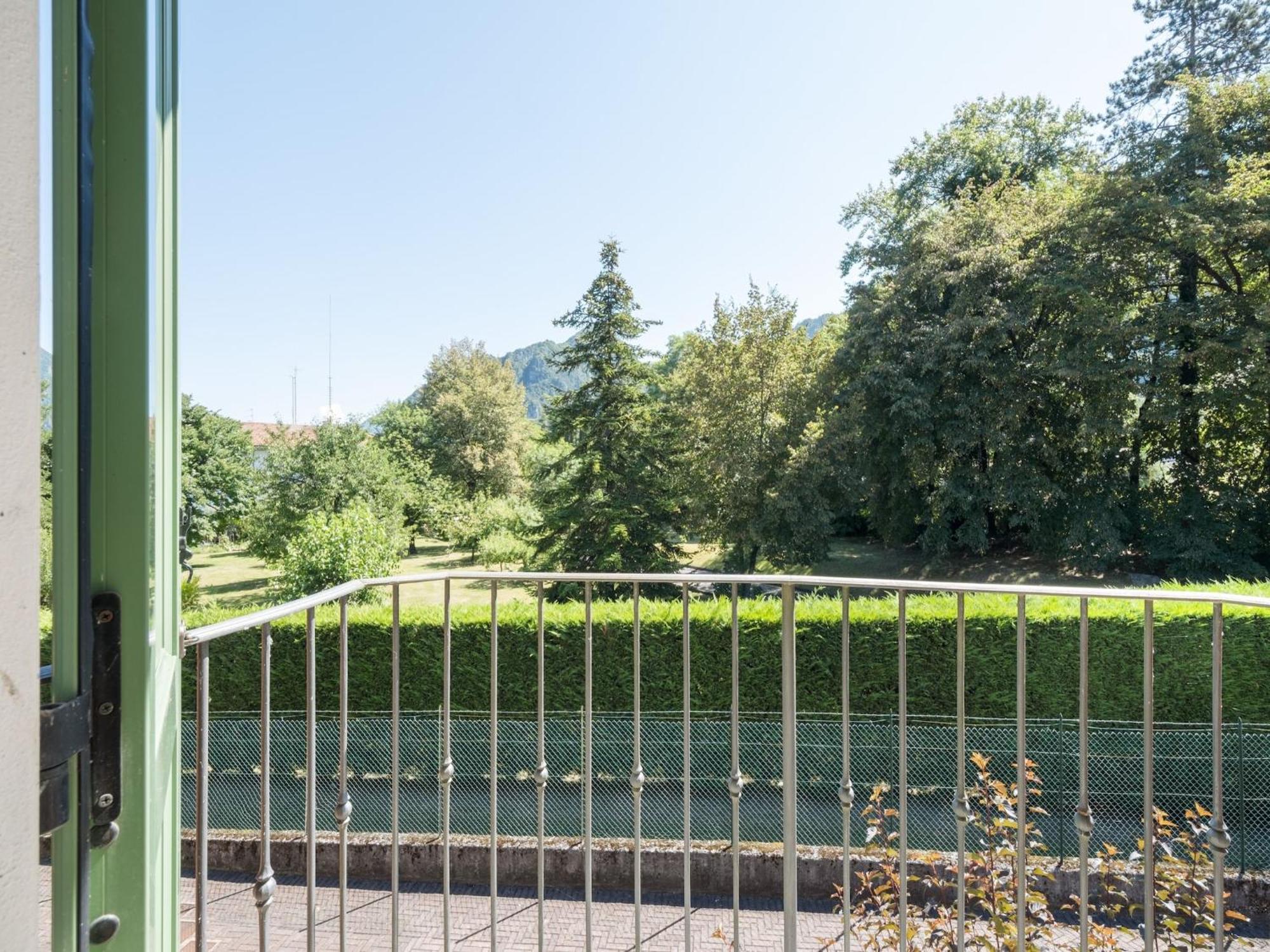 Spacious Apartment In Idro With Shared Pool Crone Esterno foto